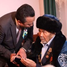 102-летнего фронтовика чествовали в Туркестанской области