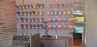 Казахстанцы стали чаще курить электронные сигареты