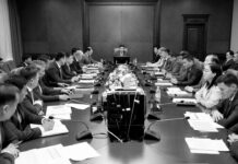 Акимат Шымкента почтил память погибших минутой молчания