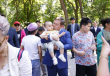 «Дети — наше всё». Аким Шымкента дал старт массовым гуляниям