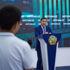 Аким Шымкента выступил в СЦК. О чем говорили