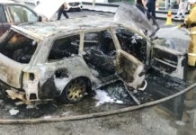 Две машины горели по проспекту Кунаева в Шымкенте