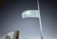 В Шымкенте приспустили флаги в связи с гибелью людей в лесных пожарах