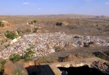 Жители Кентау требуют закрыть мусорный полигон