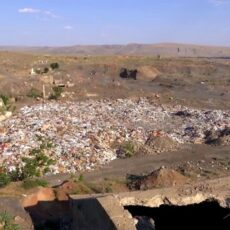 Жители Кентау требуют закрыть мусорный полигон