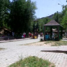 Как горожане спасаются от знойной жары