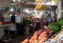 Как правильно выбрать арбуз, чтобы не отравиться