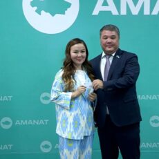 В Шымкенте известные журналисты вступили в ряды партии «AMANAT»