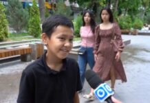 Шымкентский мальчик моет колеса и зарабатывает по 200 тысяч в месяц