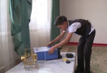 Пятиклассник создал самопередвигающийся рюкзак в Туркестанской области