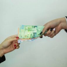 1,5 млн тенге отдали аферистке жительницы Шымкента