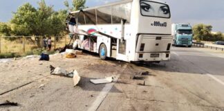 Автобус потерял управление: погибли люди, есть пострадавшие