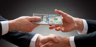 Полицейский отказался от взятки в Туркестанской области