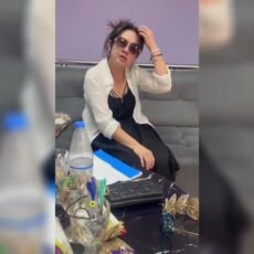 Кошелек с миллионом тенге вернули жительнице Шымкента