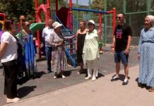 Шымкентцы пожаловались на запах гари и черный дым