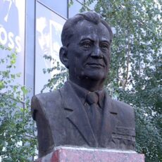 30 лет со дня смерти Динмухамеда Кунаева: Как Шымкент почтил память легендарной личности