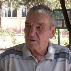 Житель Шымкента получил удостоверение в 76 лет