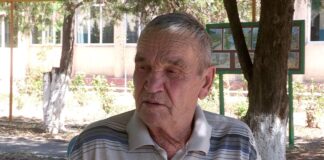 Житель Шымкента получил удостоверение в 76 лет