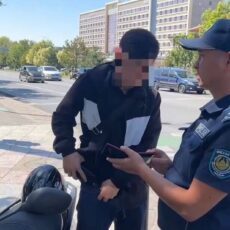 Около 100 самокатчиков и мопедистов наказали в Шымкенте