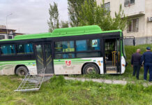 Смертельное ДТП с неуправляемым автобусом: судебный процесс начался в Шымкенте