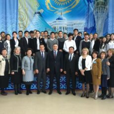 Госслужащий должен быть ближе к народу и жить его чаяниями
