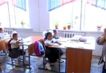 200 школьников в Туркестанской области ютятся в 10 кабинетах