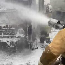 Камаз сгорел дотла на одной из улиц Шымкенте