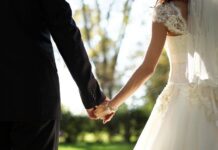 Шымкентских молодожен обяжут смотреть видеоролик про «счастливую казахстанскую семью»