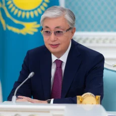 Касым-Жомарт Токаев поздравил казахстанцев с Днем Республики