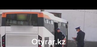 Автобус въехал в стену частного дома в Туркестане