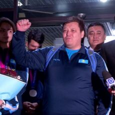 Дальше-больше: победителей Азиатских игр встретили в аэропорту Шымкента