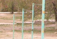 В Шымкенте выясняют, что толкнуло 20-летнего парня на суицид и не было ли это убийством