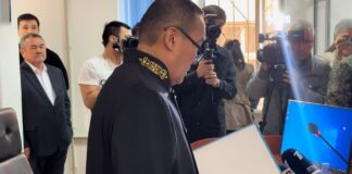 Экс-прокурора Шымкента признали виновным в мошенничестве