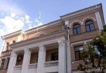 «У меня тоже есть связи»: чиновница из гороно оказалась в центре скандала