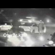 Выехали на встречку: За опасное веселье лишили прав шымкентских лихачей