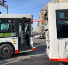 Устроили гонки: в Шымкенте столкнулись два автобуса