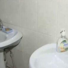 За чей счет в школьных туалетах должны быть бумага и мыло?