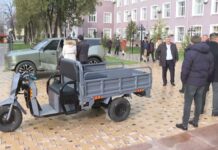 Отечественный трицикл испытали в Шымкенте