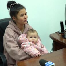 Вошла в горящий дом и спасла шестерых детей. История смелой жительницы Шымкента