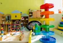 Жительницы Шымкента отдали 12 млн за трудоустройство в садик садик