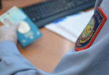 Сотрудник миграционной полиции организовал приступную схему