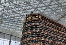 8 топовых мировых ВУЗов пригласили на учебу школьника из Шымкента