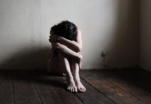 Шымкентская школьница совершила суицид. Ей стало плохо на уроке