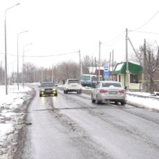 «Опоры линий электропередач могут рухнуть»: Жители бьют тревогу