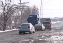 Республиканская трасса, ведущая в Узбекистан, наводит ужас на водителей