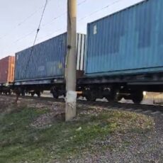 Грузовой поезд насмерть сбил парня в Шымкенте