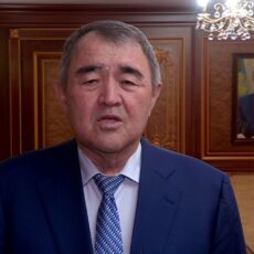 Серикжан Сейтжанов поздравил женщин с праздником