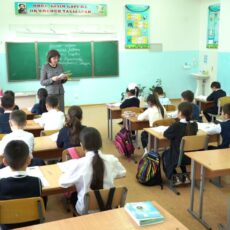 На посту техперсонал: школы в Шымкенте остались без охранников