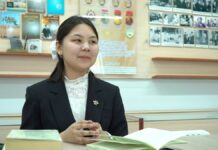 700 книг за 1,5 года прочитала школьница из Туркестана