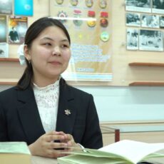 700 книг за 1,5 года прочитала школьница из Туркестана